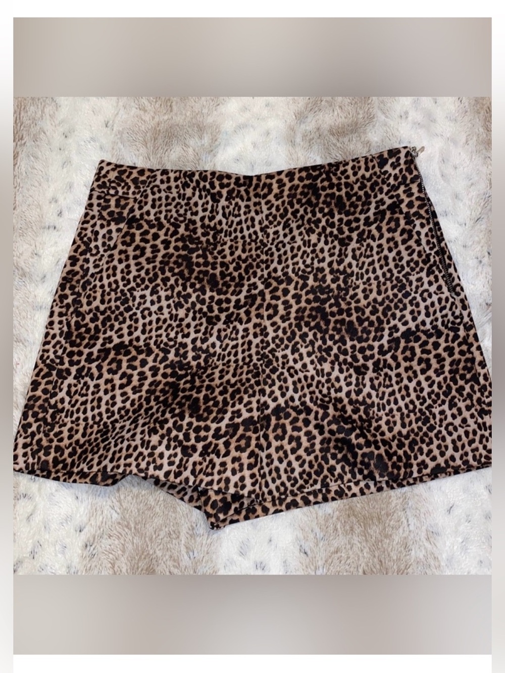 BEDO Leopard Print High Rise Tailored Shorts L Y2K Statement
